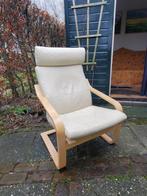 Fauteuil Ikea Pello creme leer en bijbehorende voetenbank, Huis en Inrichting, Fauteuils, 75 tot 100 cm, Minder dan 75 cm, Gebruikt