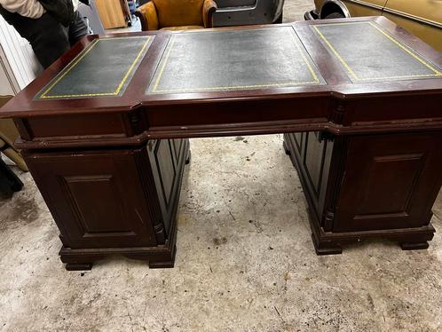 Chesterfield style klassiek mahonie engels notaris bureau, Huis en Inrichting, Bureaus, Gebruikt, Bureau, Ophalen
