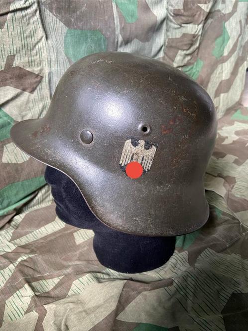 Volledige orginele m42 wehrmacht helm met decal, Verzamelen, Militaria | Tweede Wereldoorlog, Landmacht, Helm of Baret, Duitsland
