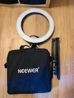 Neewer Ringlamp met Statief en Tas, Audio, Tv en Foto, Fotografie | Fotostudio en Toebehoren, Ophalen of Verzenden, Zo goed als nieuw