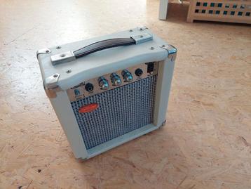 Stagg - 25W Retro look gitaar versterkertje beschikbaar voor biedingen