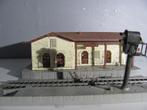 treinstation met spooraansluiting, Hobby en Vrije tijd, Modeltreinen | H0, Overige merken, Gelijkstroom of Wisselstroom, Brug, Tunnel of Gebouw