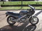 HONDA NTV 650, Motoren, Cardan-aandrijving, 2 cilinders, Motorrijbewijs A, Meer dan 35 kW