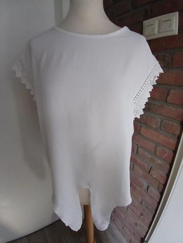 L) Stretch wit shirt XL 42/44 beschikbaar voor biedingen