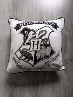 Harry Potter Kussen - Hogwarts Wapen, Ophalen of Verzenden, Zo goed als nieuw, Wit, Vierkant