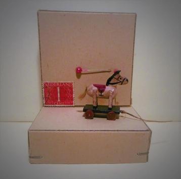 oud paardje poppenhuis speelgoed winkel kerst paard popje