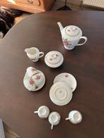 Compleet Theeservies met Roosjes, Ophalen