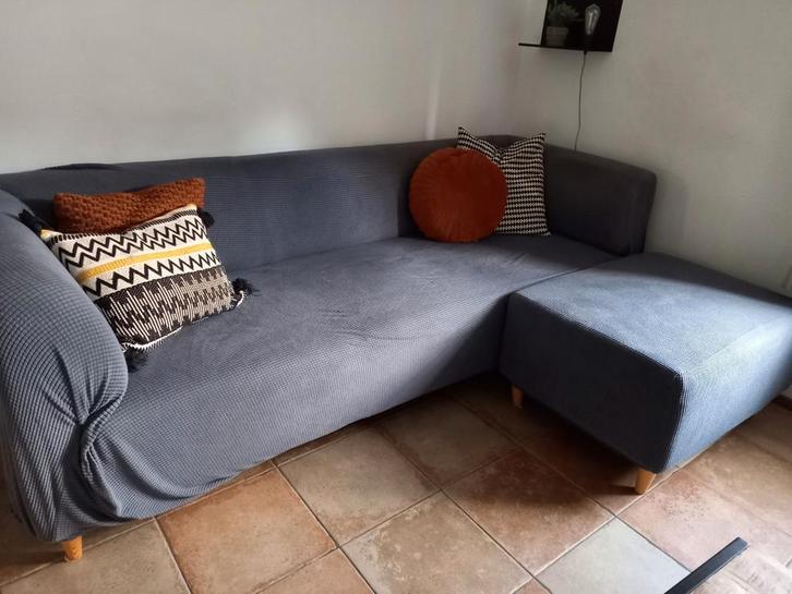 Gratis 2,5-zits bank + hocker, Huis en Inrichting, Banken | Bankstellen, Gebruikt, Tweepersoons, 150 tot 200 cm, 75 tot 100 cm