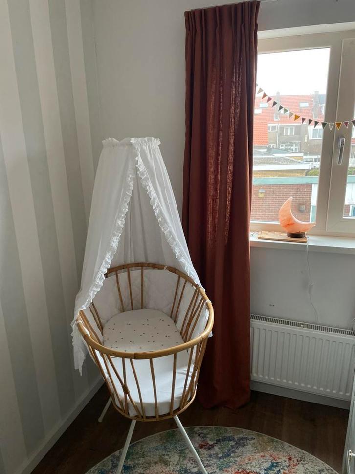 Vintage Rotan Wieg - incl. hemel, bekleding, matras, Kinderen en Baby's, Babywiegjes en Ledikanten, Gebruikt, Wieg, Ophalen