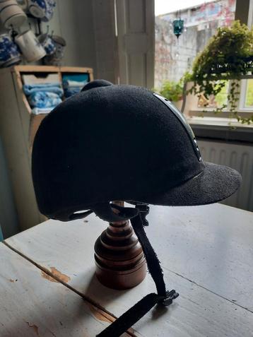 Paardrijcap beschikbaar voor biedingen