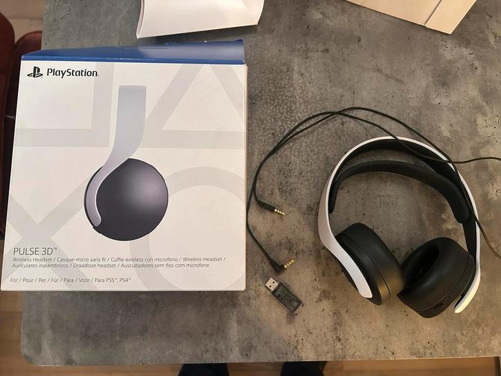 PlayStation Pulse 3D Draadloze Headset - Perfect voor PS5!, Spelcomputers en Games, Spelcomputers | Overige Accessoires, Zo goed als nieuw