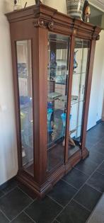 Mooie houten vitrinekast met glazen deuren, Huis en Inrichting, Kasten | Vitrinekasten, Ophalen, 100 tot 150 cm, Glas, Klassiek
