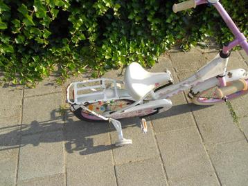 peuter fiets met zij wieltjes . 16 inch . beschikbaar voor biedingen
