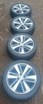 Winterbanden Peugeot 3008/5008, Auto-onderdelen, Banden en Velgen, Ophalen, 18 inch, Winterbanden, Band(en)
