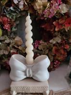 Strik Kandelaar met Gedraaide Kaars - Crème, Huis en Inrichting, Woonaccessoires | Kandelaars en Kaarsen, Overige materialen, Ophalen of Verzenden