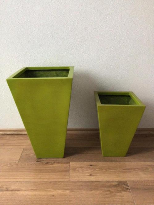 Twee grote lime groen bloempotten plantenbakken lichtgewicht, Tuin en Terras, Bloempotten, Zo goed als nieuw, Kunststof, Binnen