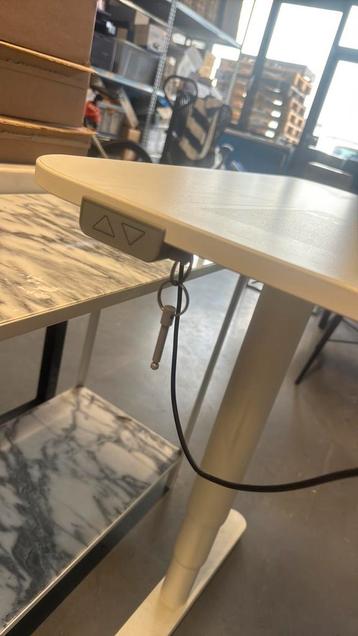 Ikea Bekant Elektrisch Verstelbaar Bureau Wit - afbeelding 4