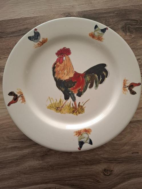 Nog 3 platte borden Haan zoekt Hen - Alie Kruse-Kolk, Huis en Inrichting, Keuken | Servies, Gebruikt, Bord(en), Overige stijlen