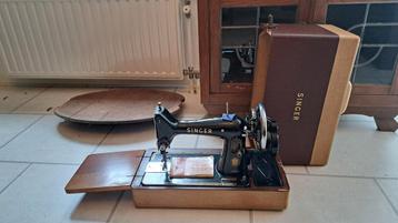 Vintage Singer Naaimachine 99K met Koffer beschikbaar voor biedingen