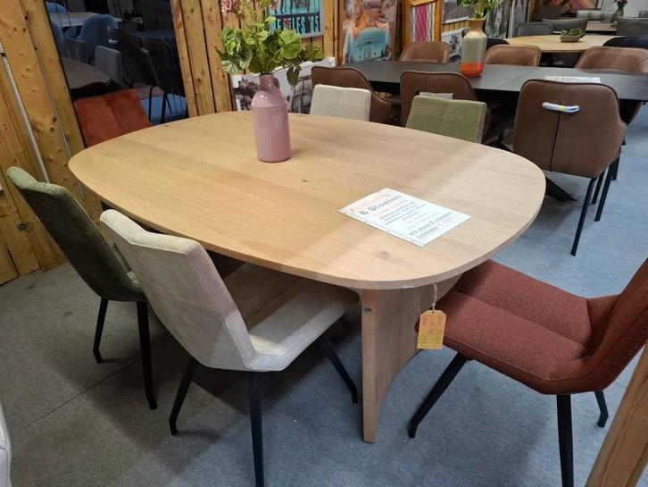 6 Nieuwe stoelen, Nu 6 stoelen SAMEN € 599,= Artella XOOON, Huis en Inrichting, Stoelen, Nieuw, Vijf, Zes of meer stoelen, Metaal