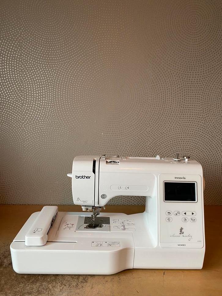 BORDUURMACHINE BROTHER M240ED, Hobby en Vrije tijd, Borduren en Borduurmachines, Gebruikt, Borduurmachine, Machineborduren, Ophalen of Verzenden
