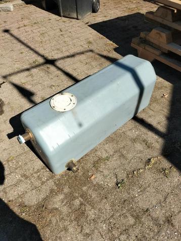 Vuilwatertank  beschikbaar voor biedingen