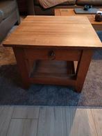Een massieve eikenhouten bijzettafel met een lade, Huis en Inrichting, Tafels | Bijzettafels, Minder dan 55 cm, Gebruikt, Vierkant