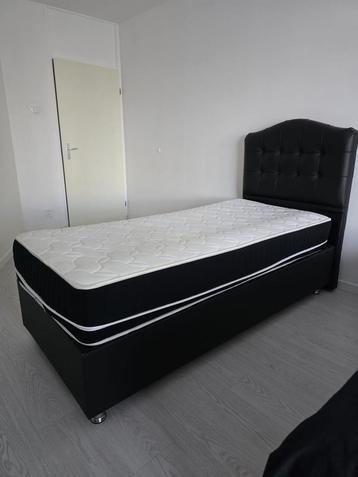 Eenpersoons Boxspring Zwart beschikbaar voor biedingen