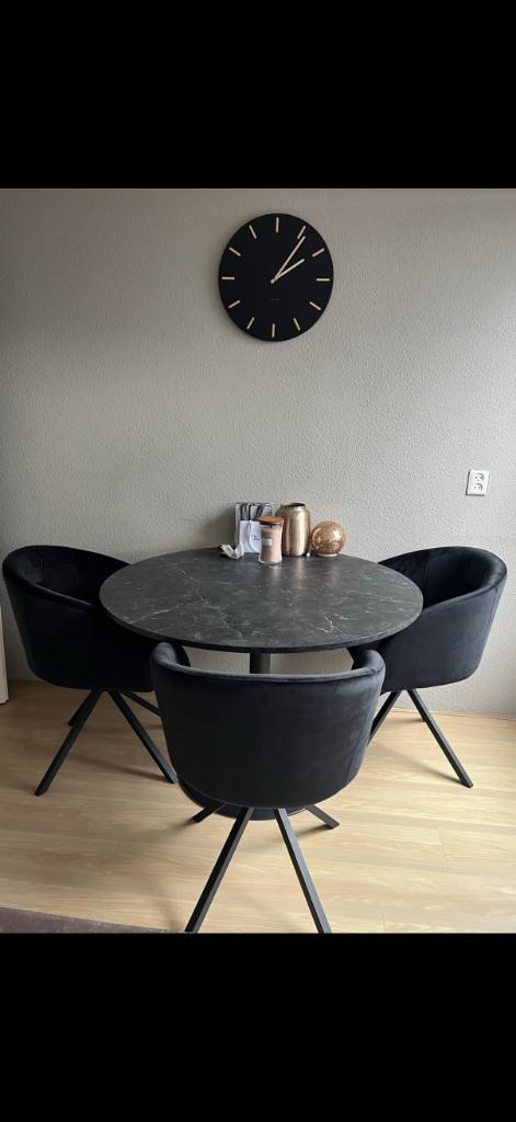 Eethoek/ Tafel en velvet stoelen zwart zitmaxx, Huis en Inrichting, Stoelen, Zo goed als nieuw, Drie, Stof, Zwart, Ophalen