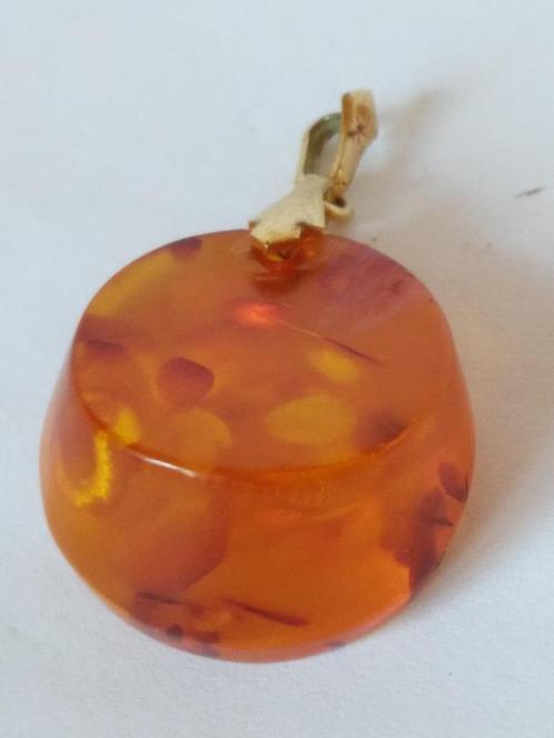 HANGER 4,5 cm lang, met Barnsteen en double oog+ bevestiging, Sieraden, Tassen en Uiterlijk, Kettinghangers, Zo goed als nieuw