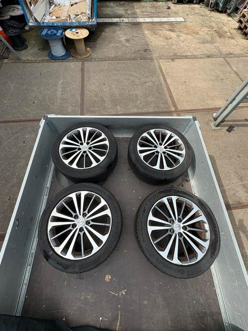 18 inch velgen+ Continental premium zomerbanden (245/45 R18), Auto-onderdelen, Banden en Velgen, Banden en Velgen, Zomerbanden