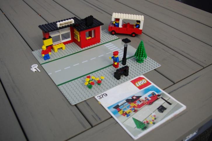 Lego 379 Busstation (echte vintage uit 1982 o.e.), Kinderen en Baby's, Speelgoed | Duplo en Lego, Gebruikt, Lego, Complete set