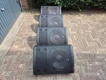 4X Turbosound TFM-450 monitorspeaker/topkast beschikbaar voor biedingen