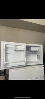 Mini koelkast ikea, Witgoed en Apparatuur, Koelkasten en IJskasten, Ophalen, Minder dan 85 cm, 45 tot 60 cm, Met vriesvak