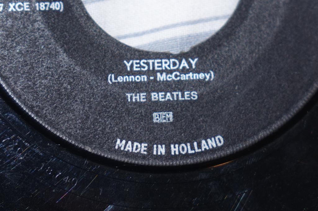 single zonder hoes Beatles yesterday / dizzy miss lizzy, Verzenden, Gebruikt, Pop, Single