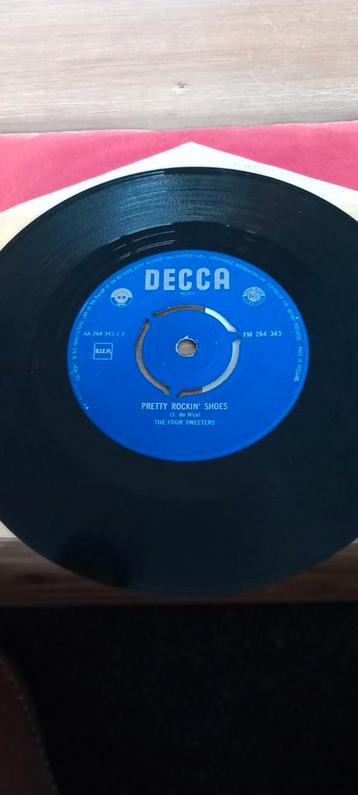 The Four Sweeters - Pretty Rockin' Shoes Single beschikbaar voor biedingen