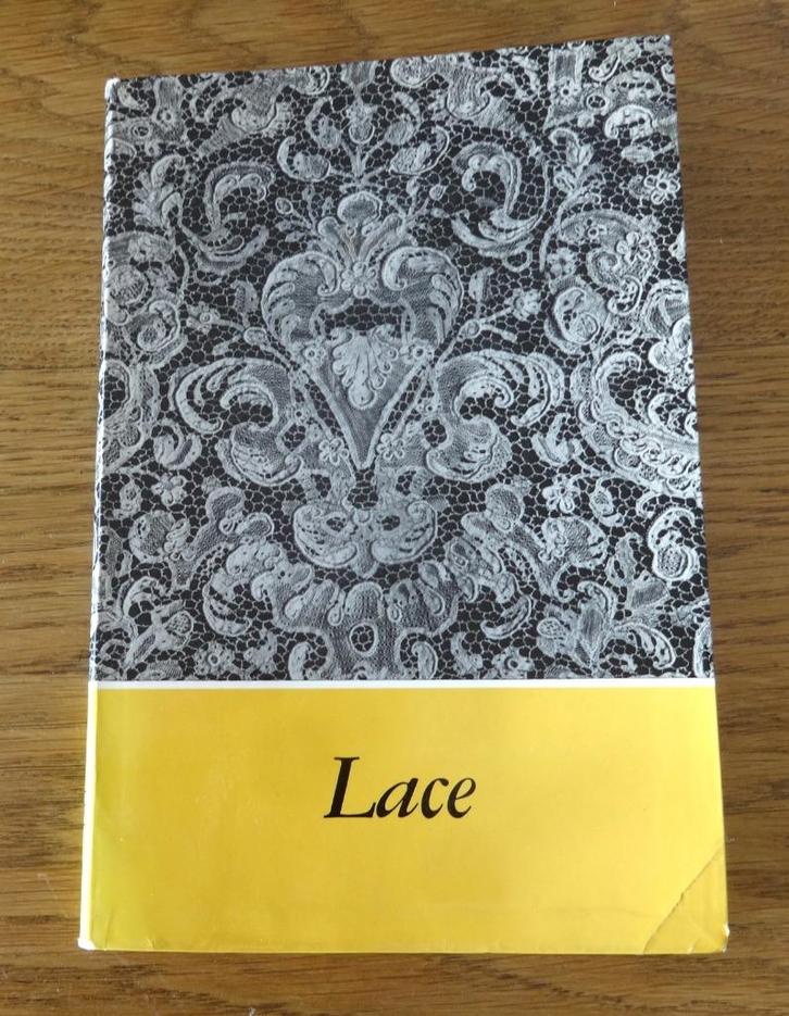 Vander Meulen Nulle: Kant, met naald en klos en speldenbos., Hobby en Vrije tijd, Kantklossen, Zo goed als nieuw, Boek of Tijdschrift