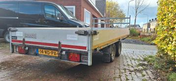 Nieuwe adv. 27-10-25Eduard Plateau 2700kg beschikbaar voor biedingen