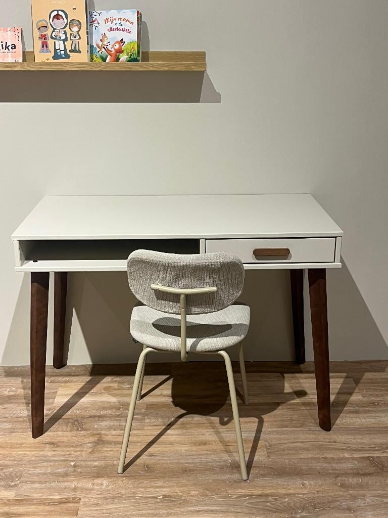 Europe Baby Olivia II Bureau - Oatmeal / Walnoot - Retro, Huis en Inrichting, Slaapkamer | Bedden, Zo goed als nieuw, Eenpersoons