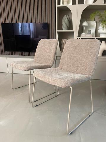 Twee Karwei eetkamer stoelen JUNE