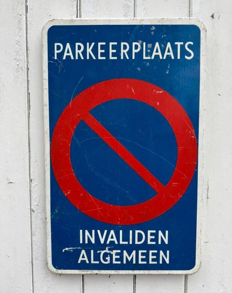 Parkeerbord parkeerplaats invaliden verkeersbord, Ophalen