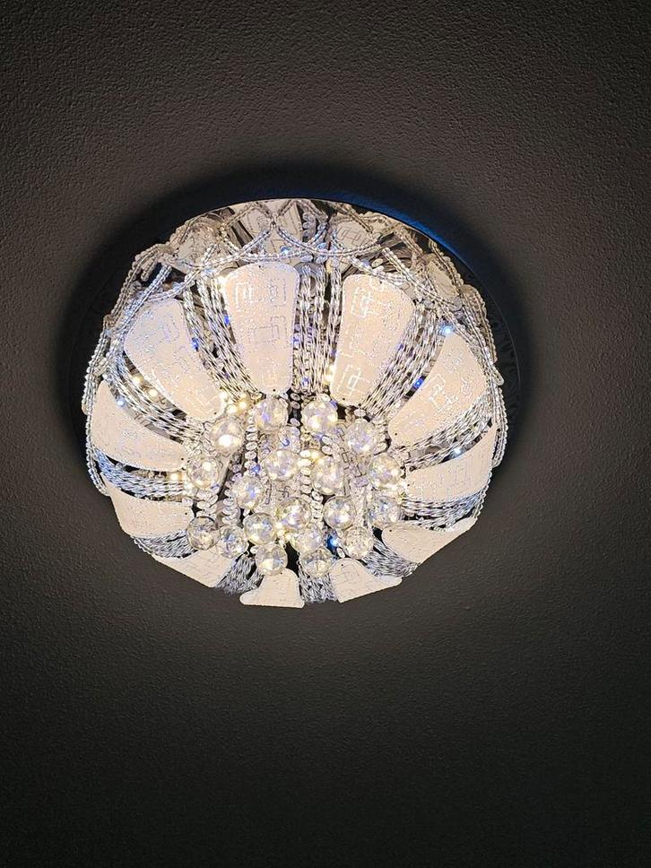 Moderne Plafondlamp met Kristallen, Huis en Inrichting, Lampen | Plafondlampen, Ophalen