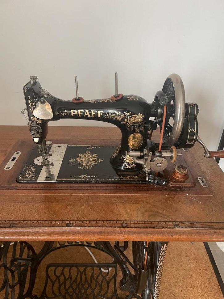 antieke naaimachine, Hobby en Vrije tijd, Naaimachines en Toebehoren, Gebruikt, Toebehoren, Pfaff, Ophalen