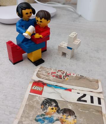 lego 211-1 set met mensen, moeder en baby met hond (1976) beschikbaar voor biedingen