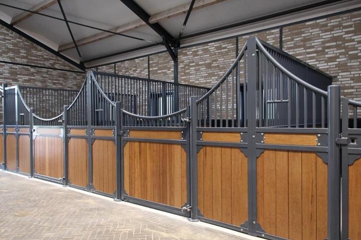 45. Paardenstal | luxe paardenstal | paardenbox kopen | stal, Dieren en Toebehoren, Stalling en Weidegang, Stalling, 1 paard of pony