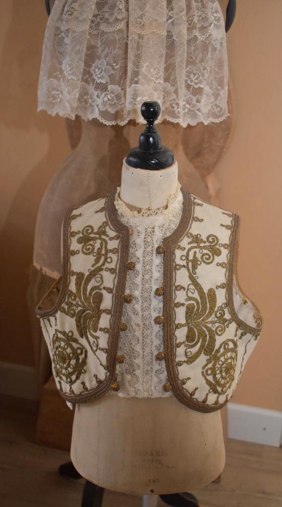 Oude Plastron."Uit Aletta's Tijd", Antiek en Kunst, Antiek | Kleding en Accessoires, Ophalen of Verzenden