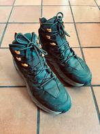 HOKA maat 41 1/3, Ophalen of Verzenden, Zo goed als nieuw, Schoenen