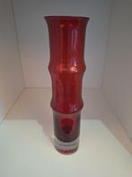 Bo Borgstrom Aseda Glasbruk Rode Bamboe Vaas, Antiek en Kunst, Antiek | Glas en Kristal, Ophalen of Verzenden