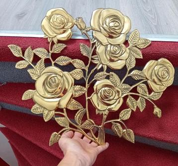 Rozen messing wanddecoratie APKO beschikbaar voor biedingen