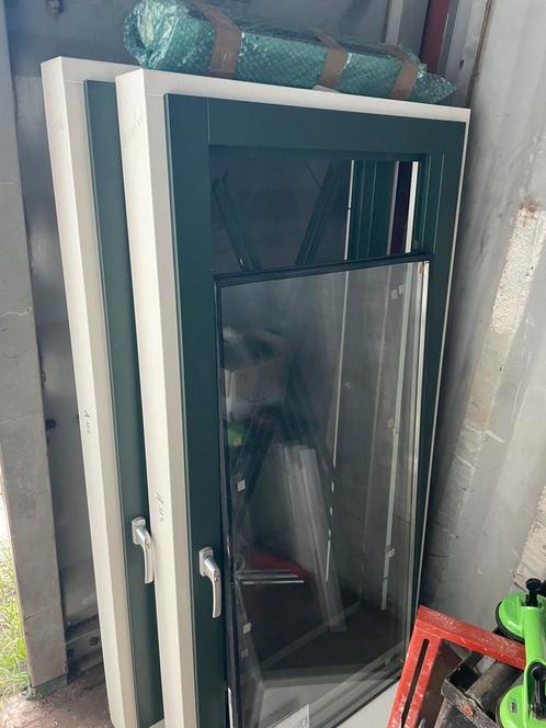 2x nieuw raam kozijn inclusief glas en rooster, Doe-het-zelf en Verbouw, Kozijnen en Schuifpuien, Nieuw, Raamkozijn, Hout, 150 tot 225 cm
